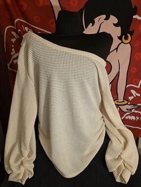 Cream Off-Shoulder Pineapple Print Women’s Sweater